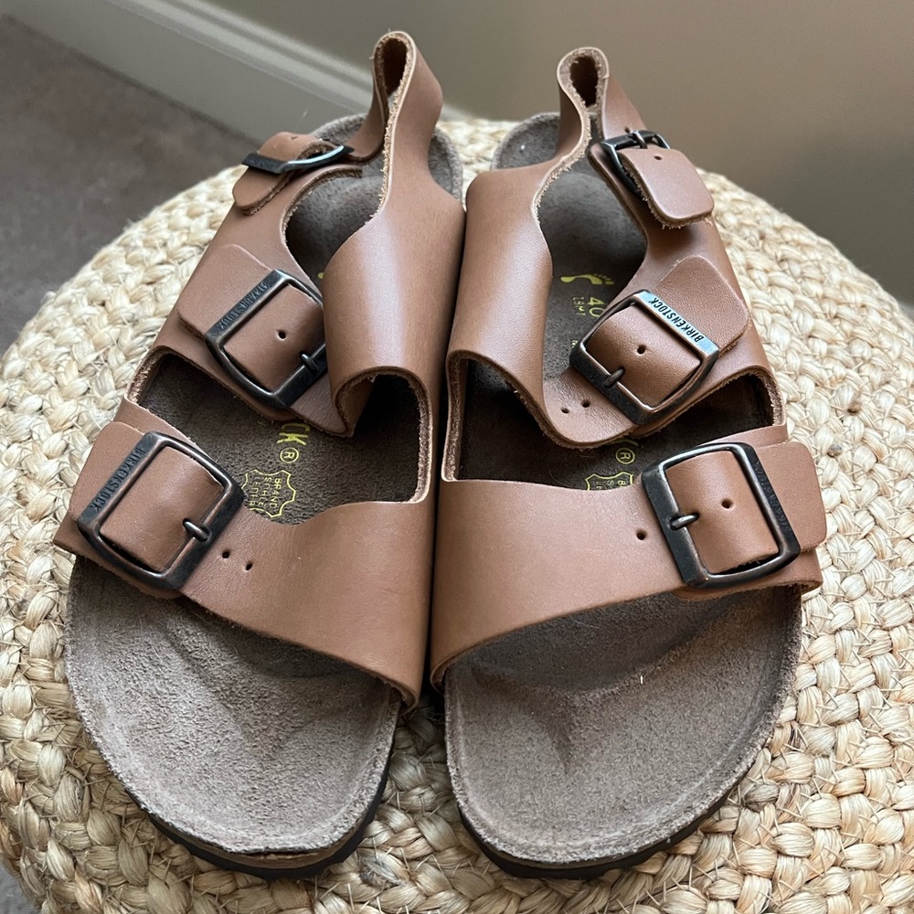 Brand new never worn Birkenstock sandals size 40